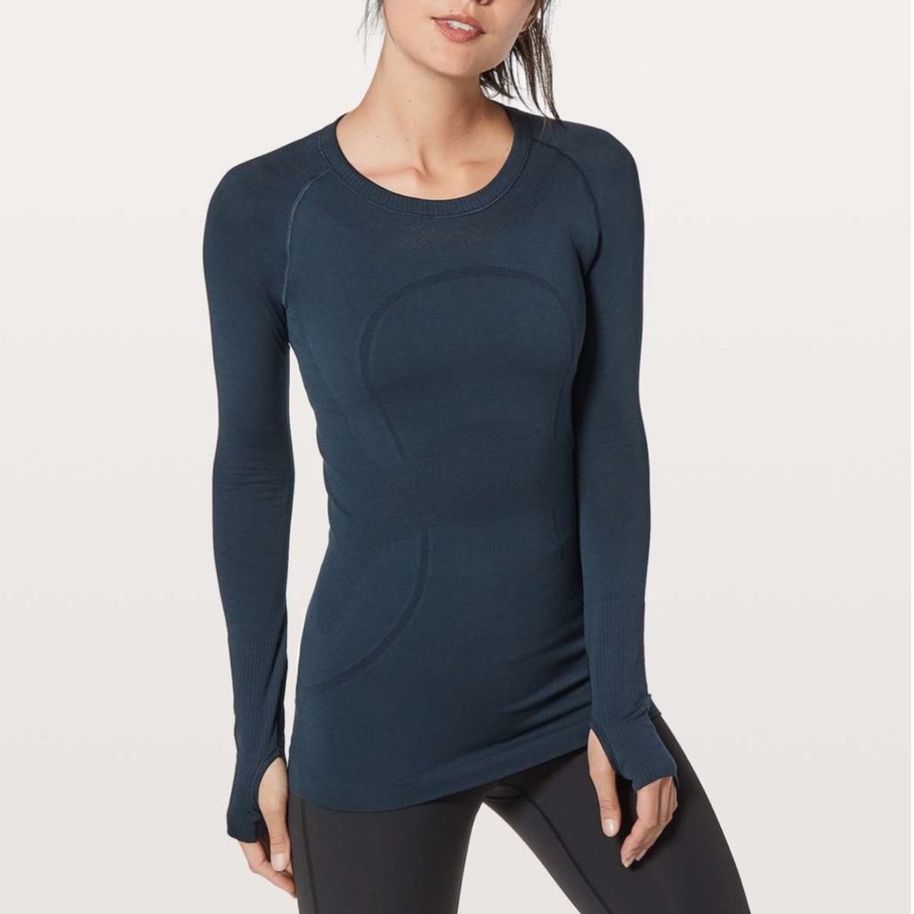 Lululemon Swiftly Tech Long Sleeve Crew in True Navy